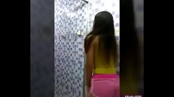 HD young girl dancing in the bathroom Film baru