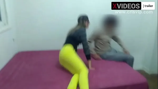 Cristina Almeida dans son premier gangbang avec 4 négros, roulé anal, dp, bu du lait. Le tout devant le cor de son mari nouveaux films en HD