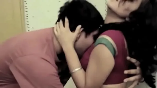 HD Hot Indian couple help find full video nových filmů