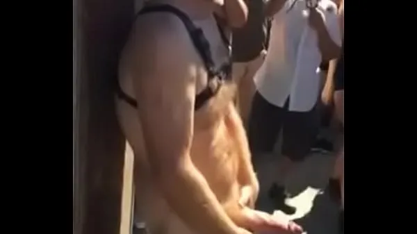 Folsom Street Fair Hot Guy Big Dick Public Jerk Off Cum Charge Bigolthickone nouveaux films en HD