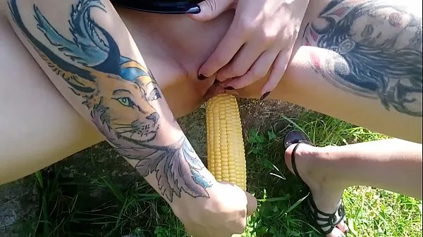 HD Lucy Ravenblood fucking pussy with corn in public new Movies