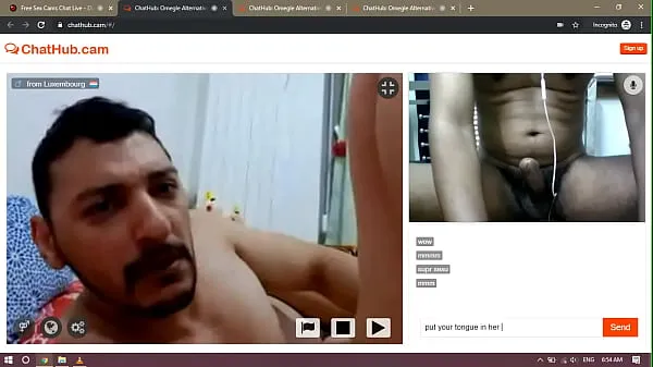 HD Man eats pussy on webcam Filem baharu
