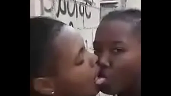 HD Two liberian lesbos making out in an uncompleted building new Movies