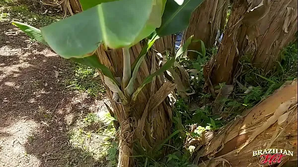 HD Couple caught fucking on banana tree nieuwe films