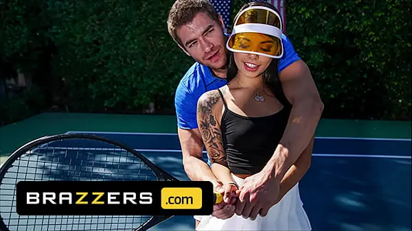 Nowe filmy HD Xander Corvus) Massages (Gina Valentinas) Foot To Ease Her Pain They End Up Fucking - Brazzers