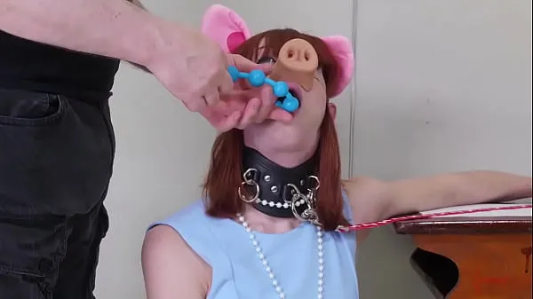 HD Degraded BDSM pig slave eats her doms ass Filem baharu