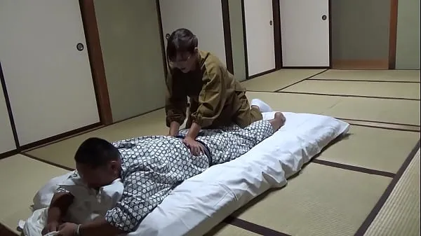 HD Seducing a Waitress Who Came to Lay Out a Futon at a Hot Spring Inn and Had Sex With Her! The Whole Thing Was Secretly Caught on Camera in the Room nya filmer