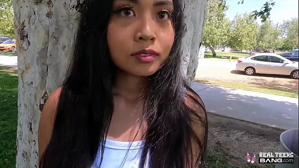 HD Real Teens - Chesty Asian Luna Mills Does Her First Porn Castingnovi filmi