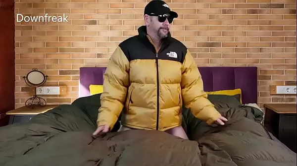 高清Humping The Big Brown Comforter And Filling It With Cum新电影