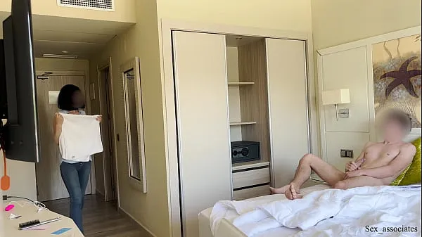 HD PUBLIC DICK FLASH. I pull out my dick in front of a hotel maid and she agreed to jerk me off new Movies