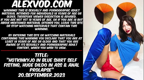 HD Hotkinkyjo in blue shirt self fisting, huge dildo in ass & anal prolapse yeni Filmler