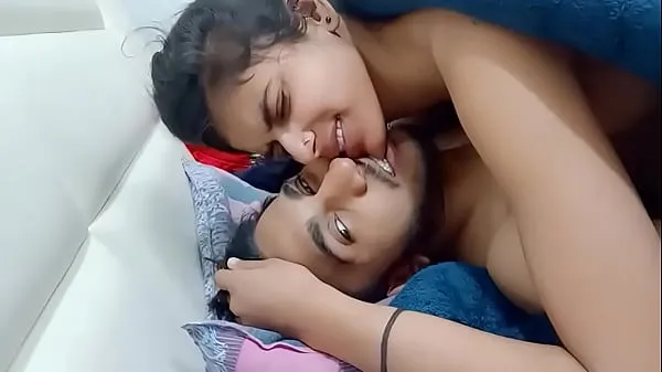 HD Desi Indian cute girl sex and kissing in morning when alone at home ภาพยนตร์ใหม่